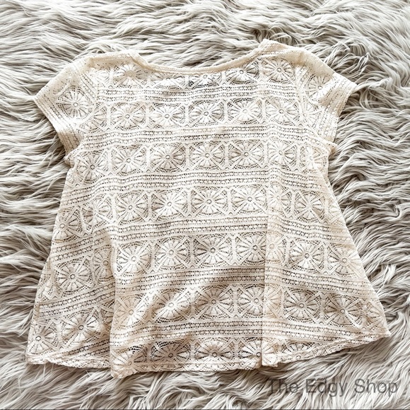 American Eagle | Lace Crochet Floral Crop Top - Picture 3 of 6